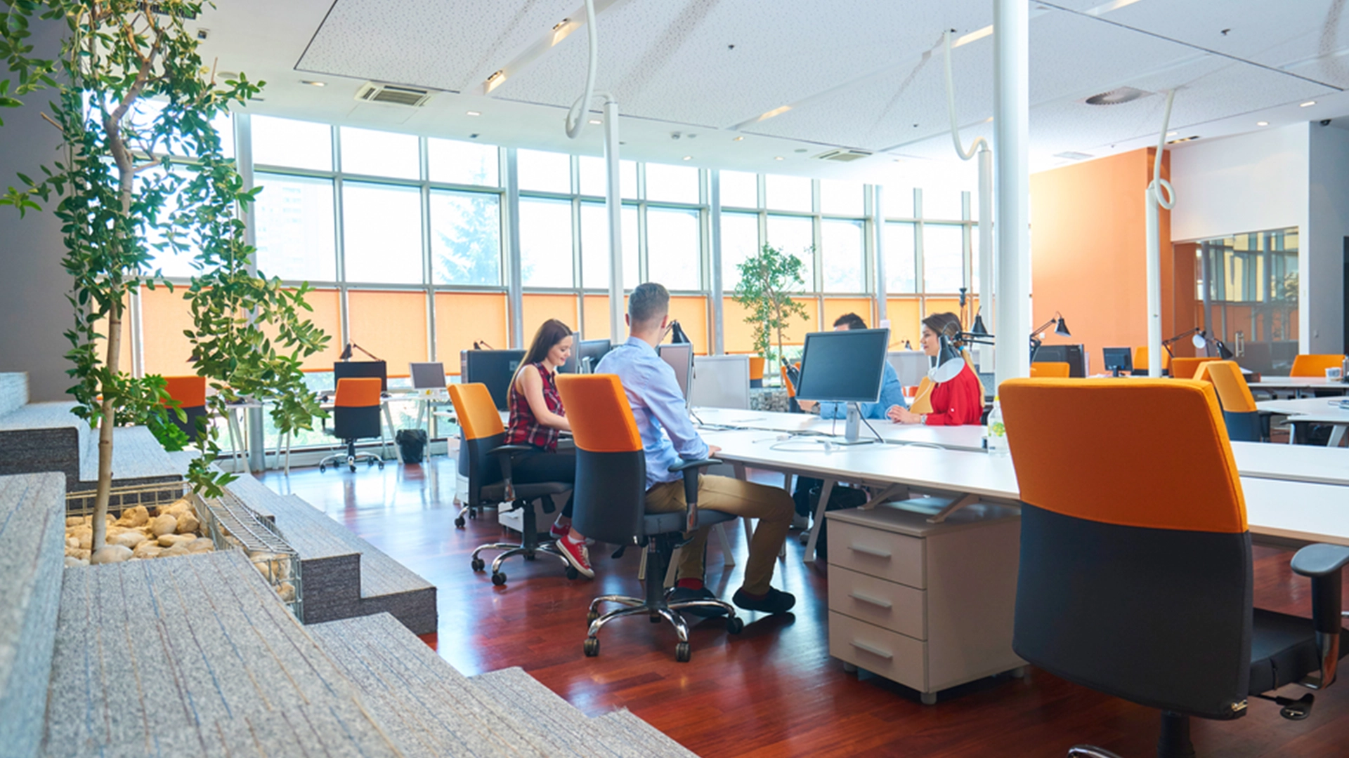 How to Transition to a Hybrid Work Environment with Flexible Office Spaces