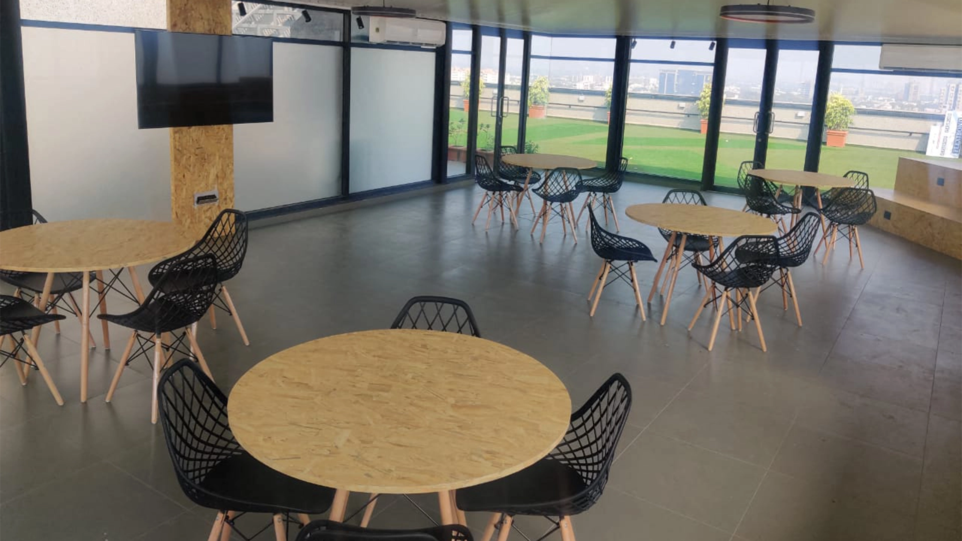 Why Businesses Are Choosing Managed Office Spaces in Ahmedabad